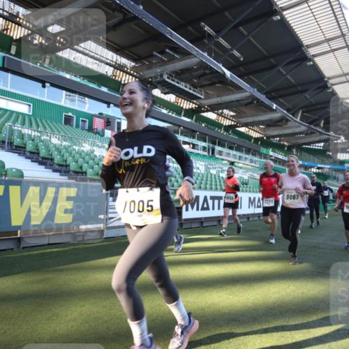 06.10.2024 - 19. swb-Marathon Bremen Yannick Fuchs http://msf.ph/oto/7362767 06.10.2024 10:31:44 Laufen im Stadion 7005, 7007, 7055, 7090, 7225, 7233, 7380, 7386, 7439, 7467, 7474, 7486, 7493, 7545, 7546, 7575, 7628, 7689, 7730, 7762, 7782, 7794, 7806, 7847, 7850, 7872, 7894, 7974, 7990, 8013, 8014, 8040, 8052, 8123, 8233, 8237, 8267, 8304, 8305, 8346, 8413, 8416, 8418, 8459, 8557, 8576, 8584, 8614, 8624, 8676, 8677, 8710, 8744, 8757, 8761, 8769, 8776, 8807, 8874, 8946, 8971, 8998, 9037 meine-sportfotos.de