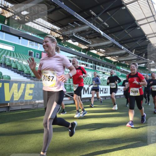 06.10.2024 - 19. swb-Marathon Bremen Yannick Fuchs http://msf.ph/oto/7362782 06.10.2024 10:31:46 Laufen im Stadion 7005, 7007, 7055, 7090, 7225, 7233, 7379, 7380, 7386, 7439, 7467, 7474, 7486, 7493, 7545, 7546, 7575, 7628, 7689, 7762, 7782, 7794, 7847, 7850, 7872, 7894, 7974, 8013, 8014, 8040, 8052, 8061, 8123, 8132, 8233, 8237, 8304, 8305, 8413, 8416, 8418, 8459, 8557, 8576, 8584, 8614, 8624, 8676, 8677, 8710, 8744, 8757, 8761, 8769, 8776, 8807, 8826, 8874, 8946, 8971, 8998, 9037 meine-sportfotos.de