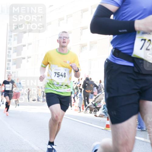 06.10.2024 - 19. swb-Marathon Bremen Matties Gatica Varas http://msf.ph/oto/7362829 06.10.2024 10:40:27 Laufen 7548, 8480, 72 meine-sportfotos.de