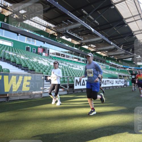 06.10.2024 - 19. swb-Marathon Bremen Yannick Fuchs http://msf.ph/oto/7362869 06.10.2024 10:31:55 Laufen im Stadion 7005, 7007, 7055, 7087, 7090, 7225, 7233, 7379, 7380, 7386, 7415, 7467, 7469, 7474, 7482, 7486, 7493, 7545, 7575, 7600, 7628, 7637, 7689, 7750, 7762, 7782, 7794, 7846, 7847, 7850, 7872, 7894, 7974, 8013, 8040, 8052, 8061, 8111, 8112, 8123, 8132, 8233, 8276, 8304, 8305, 8324, 8413, 8416, 8418, 8459, 8557, 8576, 8584, 8614, 8624, 8676, 8710, 8744, 8756, 8757, 8761, 8769, 8772, 8790, 8807, 8826, 8868, 8874, 8946, 8949, 8971 meine-sportfotos.de