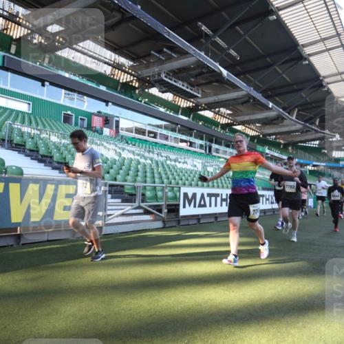 06.10.2024 - 19. swb-Marathon Bremen Yannick Fuchs http://msf.ph/oto/7362880 06.10.2024 10:31:57 Laufen im Stadion 7005, 7007, 7055, 7087, 7090, 7225, 7233, 7308, 7379, 7380, 7386, 7415, 7457, 7467, 7469, 7474, 7482, 7486, 7493, 7545, 7575, 7600, 7628, 7637, 7689, 7750, 7762, 7782, 7794, 7846, 7847, 7850, 7872, 7894, 7974, 8013, 8040, 8052, 8061, 8111, 8112, 8123, 8132, 8233, 8276, 8304, 8305, 8324, 8413, 8416, 8418, 8459, 8557, 8576, 8584, 8624, 8676, 8744, 8756, 8757, 8761, 8769, 8772, 8790, 8807, 8826, 8840, 8867, 8868, 8874, 8946, 8949, 8964, 8971 meine-sportfotos.de