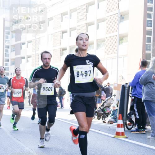 06.10.2024 - 19. swb-Marathon Bremen Matties Gatica Varas http://msf.ph/oto/7362907 06.10.2024 10:40:30 Laufen 8659, 8601, 8497 meine-sportfotos.de