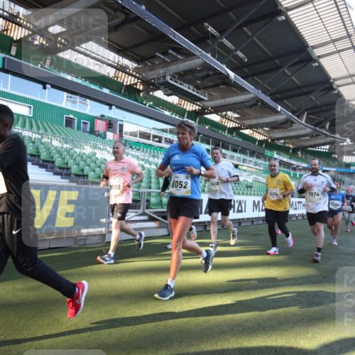 06.10.2024 - 19. swb-Marathon Bremen Yannick Fuchs http://msf.ph/oto/7362918 06.10.2024 10:32:00 Laufen im Stadion 7005, 7007, 7055, 7087, 7090, 7189, 7225, 7233, 7308, 7379, 7380, 7382, 7386, 7415, 7457, 7469, 7474, 7482, 7486, 7493, 7545, 7575, 7600, 7628, 7637, 7689, 7750, 7762, 7782, 7794, 7846, 7847, 7850, 7872, 7894, 7974, 8013, 8052, 8061, 8111, 8112, 8123, 8132, 8161, 8233, 8276, 8304, 8305, 8322, 8324, 8325, 8339, 8377, 8413, 8416, 8418, 8431, 8459, 8557, 8576, 8584, 8641, 8744, 8756, 8757, 8769, 8772, 8790, 8826, 8840, 8867, 8868, 8874, 8946, 8949, 8964, 8971 meine-sportfotos.de