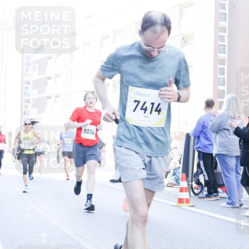 06.10.2024 - 19. swb-Marathon Bremen Matties Gatica Varas http://msf.ph/oto/7363011 06.10.2024 10:40:33 Laufen 913, 7433, 7327, 9034, 7414 meine-sportfotos.de