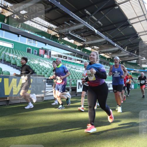 06.10.2024 - 19. swb-Marathon Bremen Yannick Fuchs http://msf.ph/oto/7363048 06.10.2024 10:32:11 Laufen im Stadion 7007, 7055, 7087, 7090, 7179, 7189, 7308, 7379, 7380, 7382, 7386, 7415, 7457, 7469, 7474, 7481, 7482, 7493, 7551, 7600, 7628, 7637, 7689, 7750, 7762, 7782, 7794, 7846, 7847, 7850, 7872, 7894, 7974, 7975, 8013, 8052, 8061, 8111, 8112, 8119, 8132, 8161, 8162, 8231, 8233, 8276, 8322, 8324, 8325, 8339, 8359, 8377, 8413, 8418, 8431, 8557, 8576, 8584, 8598, 8616, 8641, 8682, 8683, 8738, 8744, 8756, 8757, 8769, 8772, 8790, 8822, 8826, 8840, 8867, 8868, 8874, 8936, 8946, 8949, 8964 meine-sportfotos.de
