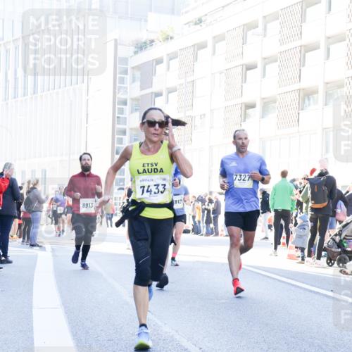 06.10.2024 - 19. swb-Marathon Bremen Matties Gatica Varas http://msf.ph/oto/7363065 06.10.2024 10:40:35 Laufen 75, 8913, 7433, 812, 7327 meine-sportfotos.de