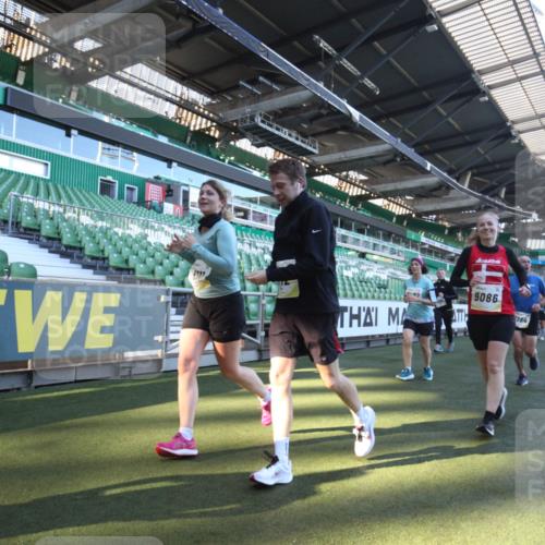 06.10.2024 - 19. swb-Marathon Bremen Yannick Fuchs http://msf.ph/oto/7363093 06.10.2024 10:32:18 Laufen im Stadion 7007, 7055, 7087, 7090, 7179, 7189, 7308, 7379, 7382, 7386, 7415, 7457, 7469, 7474, 7481, 7482, 7493, 7551, 7600, 7637, 7689, 7750, 7782, 7846, 7850, 7894, 7974, 7975, 8045, 8052, 8061, 8111, 8112, 8119, 8132, 8161, 8162, 8231, 8276, 8317, 8322, 8324, 8325, 8339, 8359, 8377, 8413, 8418, 8431, 8576, 8584, 8598, 8616, 8641, 8682, 8683, 8738, 8744, 8756, 8757, 8759, 8772, 8790, 8822, 8826, 8840, 8867, 8868, 8874, 8936, 8949, 8964, 9115 meine-sportfotos.de