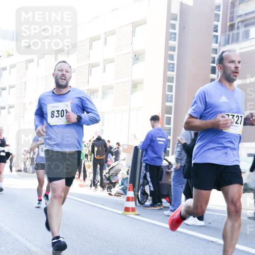 06.10.2024 - 19. swb-Marathon Bremen Matties Gatica Varas http://msf.ph/oto/7363116 06.10.2024 10:40:37 Laufen 830, 327 meine-sportfotos.de