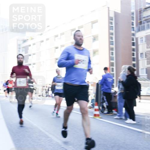 06.10.2024 - 19. swb-Marathon Bremen Matties Gatica Varas http://msf.ph/oto/7363126 06.10.2024 10:40:37 Laufen  meine-sportfotos.de