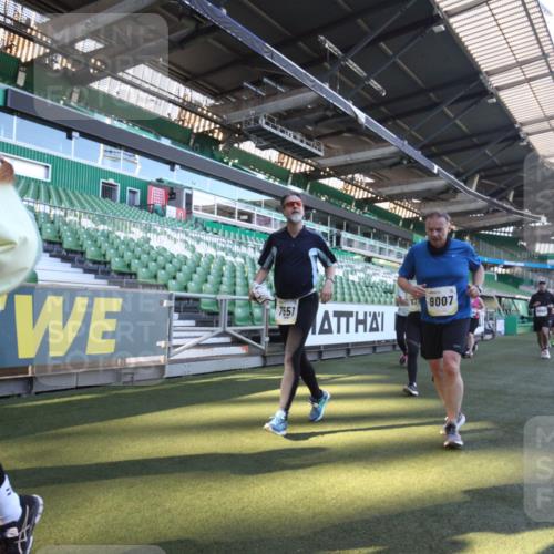 06.10.2024 - 19. swb-Marathon Bremen Yannick Fuchs http://msf.ph/oto/7363204 06.10.2024 10:32:28 Laufen im Stadion 7050, 7087, 7126, 7179, 7189, 7308, 7379, 7382, 7415, 7425, 7457, 7469, 7481, 7482, 7499, 7551, 7574, 7600, 7637, 7689, 7750, 7846, 7865, 7894, 7975, 8045, 8061, 8111, 8112, 8119, 8132, 8137, 8161, 8162, 8231, 8276, 8317, 8322, 8324, 8325, 8339, 8348, 8359, 8361, 8377, 8431, 8432, 8576, 8584, 8598, 8616, 8641, 8682, 8683, 8700, 8738, 8756, 8759, 8772, 8790, 8822, 8826, 8840, 8867, 8868, 8934, 8936, 8949, 8964, 9115, 9117 meine-sportfotos.de