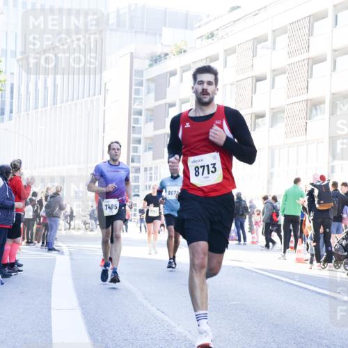 06.10.2024 - 19. swb-Marathon Bremen Matties Gatica Varas http://msf.ph/oto/7363235 06.10.2024 10:40:42 Laufen 7485, 7793, 8672, 8713 meine-sportfotos.de