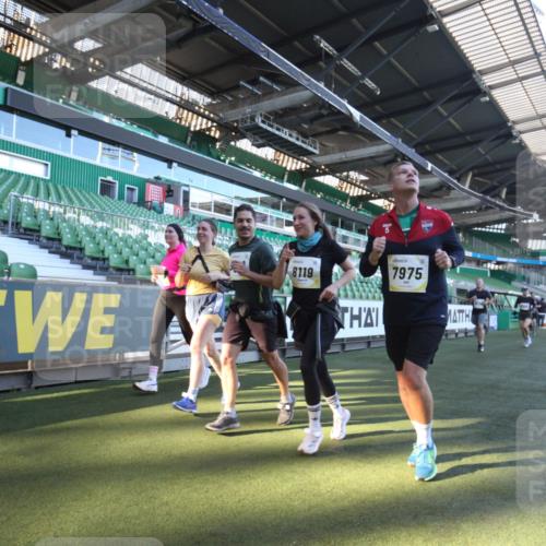 06.10.2024 - 19. swb-Marathon Bremen Yannick Fuchs http://msf.ph/oto/7363263 06.10.2024 10:32:36 Laufen im Stadion 7050, 7087, 7126, 7179, 7189, 7308, 7317, 7373, 7375, 7382, 7415, 7425, 7442, 7457, 7477, 7481, 7482, 7499, 7551, 7574, 7656, 7678, 7734, 7735, 7849, 7865, 7975, 8045, 8111, 8112, 8119, 8137, 8161, 8162, 8231, 8317, 8322, 8325, 8339, 8348, 8359, 8361, 8377, 8431, 8432, 8479, 8485, 8598, 8616, 8641, 8663, 8682, 8683, 8700, 8738, 8756, 8759, 8822, 8840, 8858, 8867, 8868, 8934, 8936, 8964, 9112, 9115, 9117 meine-sportfotos.de