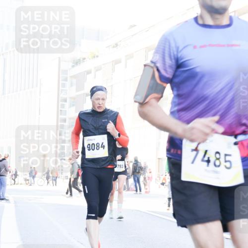 06.10.2024 - 19. swb-Marathon Bremen Matties Gatica Varas http://msf.ph/oto/7363324 06.10.2024 10:40:44 Laufen 9084, 793, 7485 meine-sportfotos.de