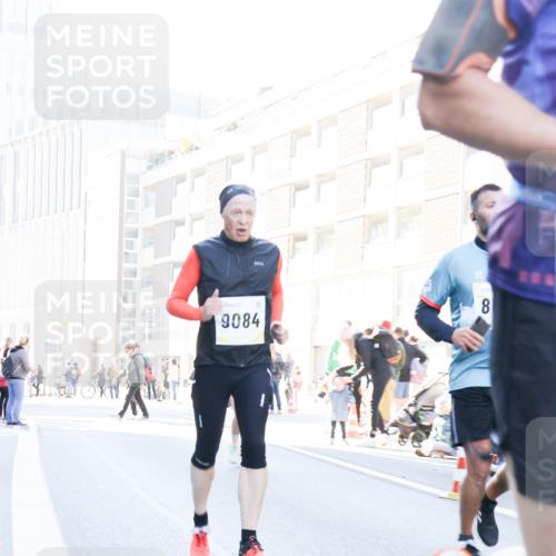 06.10.2024 - 19. swb-Marathon Bremen Matties Gatica Varas http://msf.ph/oto/7363338 06.10.2024 10:40:45 Laufen 9084, 8, 206 meine-sportfotos.de