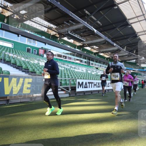 06.10.2024 - 19. swb-Marathon Bremen Yannick Fuchs http://msf.ph/oto/7363340 06.10.2024 10:32:49 Laufen im Stadion 7028, 7049, 7050, 7057, 7108, 7125, 7126, 7179, 7316, 7317, 7354, 7373, 7375, 7425, 7442, 7477, 7481, 7499, 7506, 7574, 7621, 7656, 7678, 7734, 7735, 7751, 7758, 7849, 7865, 7975, 8020, 8022, 8045, 8048, 8119, 8137, 8189, 8231, 8314, 8315, 8317, 8348, 8359, 8361, 8384, 8432, 8479, 8485, 8504, 8616, 8643, 8663, 8682, 8683, 8686, 8700, 8705, 8724, 8759, 8822, 8858, 8934, 8936, 9112, 9115, 9117 meine-sportfotos.de