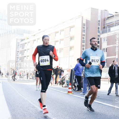 06.10.2024 - 19. swb-Marathon Bremen Matties Gatica Varas http://msf.ph/oto/7363350 06.10.2024 10:40:45 Laufen 9084, 8672 meine-sportfotos.de