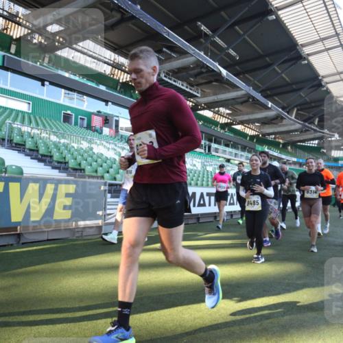 06.10.2024 - 19. swb-Marathon Bremen Yannick Fuchs http://msf.ph/oto/7363431 06.10.2024 10:33:03 Laufen im Stadion 7028, 7049, 7050, 7057, 7108, 7125, 7126, 7316, 7317, 7333, 7354, 7373, 7375, 7425, 7442, 7477, 7499, 7506, 7509, 7510, 7574, 7621, 7656, 7678, 7734, 7735, 7751, 7758, 7801, 7849, 7865, 7898, 8020, 8022, 8034, 8048, 8137, 8153, 8189, 8194, 8224, 8241, 8314, 8315, 8348, 8361, 8384, 8432, 8479, 8485, 8504, 8540, 8643, 8663, 8686, 8700, 8705, 8724, 8852, 8858, 8864, 8934, 8986, 9059, 9112, 9114, 9117, 9126 meine-sportfotos.de