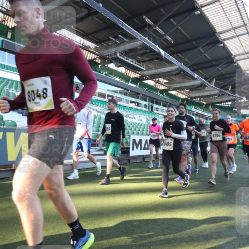 06.10.2024 - 19. swb-Marathon Bremen Yannick Fuchs http://msf.ph/oto/7363437 06.10.2024 10:33:03 Laufen im Stadion 7028, 7049, 7050, 7057, 7108, 7125, 7126, 7316, 7317, 7333, 7354, 7373, 7375, 7425, 7442, 7477, 7499, 7506, 7509, 7510, 7574, 7621, 7656, 7678, 7734, 7735, 7751, 7758, 7801, 7849, 7865, 7898, 8020, 8022, 8034, 8048, 8137, 8153, 8189, 8194, 8224, 8241, 8314, 8315, 8348, 8361, 8384, 8432, 8479, 8485, 8504, 8540, 8643, 8663, 8686, 8700, 8705, 8724, 8852, 8858, 8864, 8934, 8986, 9059, 9112, 9114, 9117, 9126 meine-sportfotos.de