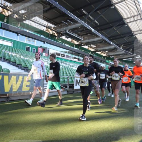 06.10.2024 - 19. swb-Marathon Bremen Yannick Fuchs http://msf.ph/oto/7363443 06.10.2024 10:33:03 Laufen im Stadion 7028, 7049, 7050, 7057, 7108, 7125, 7126, 7316, 7317, 7333, 7354, 7373, 7375, 7425, 7442, 7477, 7499, 7506, 7509, 7510, 7574, 7621, 7656, 7678, 7734, 7735, 7751, 7758, 7801, 7849, 7865, 7898, 8020, 8022, 8034, 8048, 8137, 8153, 8189, 8194, 8224, 8241, 8314, 8315, 8348, 8361, 8384, 8432, 8479, 8485, 8504, 8540, 8643, 8663, 8686, 8700, 8705, 8724, 8852, 8858, 8864, 8934, 8986, 9059, 9112, 9114, 9117, 9126 meine-sportfotos.de