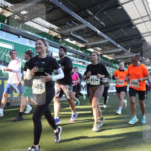 06.10.2024 - 19. swb-Marathon Bremen Yannick Fuchs http://msf.ph/oto/7363454 06.10.2024 10:33:04 Laufen im Stadion 7028, 7049, 7050, 7057, 7108, 7125, 7126, 7316, 7317, 7333, 7354, 7373, 7375, 7442, 7477, 7499, 7506, 7509, 7510, 7574, 7621, 7656, 7678, 7734, 7735, 7751, 7758, 7801, 7849, 7865, 7898, 8020, 8022, 8034, 8048, 8137, 8153, 8189, 8194, 8224, 8241, 8314, 8315, 8348, 8361, 8384, 8432, 8479, 8485, 8504, 8540, 8643, 8663, 8686, 8700, 8705, 8724, 8852, 8858, 8864, 8934, 8986, 9059, 9112, 9114, 9117, 9126 meine-sportfotos.de