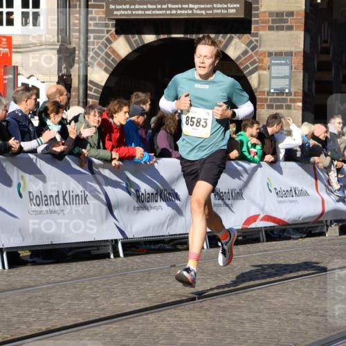 06.10.2024 - 19. swb-Marathon Bremen Strokosch-Dieckow http://msf.ph/oto/7363455 06.10.2024 10:38:10 Ziel 7019, 8198, 8583 meine-sportfotos.de