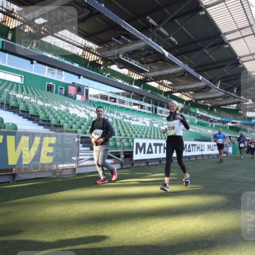 06.10.2024 - 19. swb-Marathon Bremen Yannick Fuchs http://msf.ph/oto/7363468 06.10.2024 10:33:07 Laufen im Stadion 7028, 7049, 7057, 7108, 7125, 7126, 7316, 7317, 7333, 7354, 7373, 7375, 7442, 7477, 7499, 7506, 7509, 7510, 7574, 7621, 7656, 7678, 7734, 7735, 7751, 7758, 7801, 7849, 7865, 7898, 8020, 8022, 8034, 8048, 8137, 8153, 8189, 8194, 8224, 8241, 8314, 8315, 8348, 8361, 8384, 8432, 8451, 8479, 8485, 8504, 8540, 8643, 8663, 8686, 8700, 8705, 8724, 8852, 8858, 8864, 8934, 8986, 9059, 9112, 9114, 9117, 9126 meine-sportfotos.de