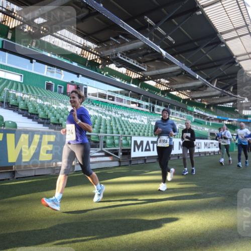 06.10.2024 - 19. swb-Marathon Bremen Yannick Fuchs http://msf.ph/oto/7363526 06.10.2024 10:33:16 Laufen im Stadion 7028, 7049, 7057, 7108, 7125, 7201, 7269, 7316, 7333, 7354, 7373, 7442, 7506, 7509, 7510, 7608, 7621, 7656, 7678, 7751, 7758, 7801, 7849, 7898, 8020, 8022, 8034, 8048, 8153, 8189, 8194, 8195, 8224, 8241, 8308, 8314, 8315, 8384, 8451, 8479, 8485, 8504, 8534, 8540, 8611, 8643, 8653, 8686, 8705, 8724, 8798, 8852, 8858, 8864, 8986, 9003, 9041, 9053, 9059, 9072, 9073, 9112, 9114, 9126 meine-sportfotos.de