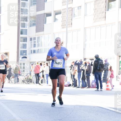 06.10.2024 - 19. swb-Marathon Bremen Matties Gatica Varas http://msf.ph/oto/7363633 06.10.2024 10:40:58 Laufen 8335, 7403 meine-sportfotos.de