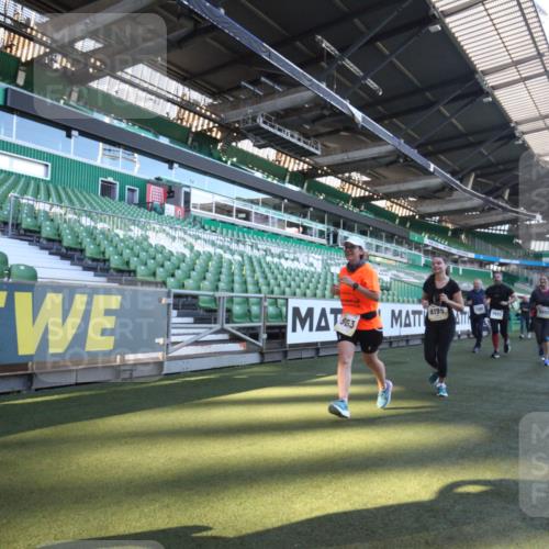 06.10.2024 - 19. swb-Marathon Bremen Yannick Fuchs http://msf.ph/oto/7363647 06.10.2024 10:33:36 Laufen im Stadion 7076, 7122, 7123, 7201, 7202, 7203, 7264, 7269, 7282, 7330, 7332, 7333, 7358, 7404, 7418, 7509, 7510, 7577, 7608, 7663, 7723, 7801, 7832, 7855, 7867, 7869, 7886, 7898, 7997, 8113, 8153, 8194, 8195, 8224, 8241, 8263, 8269, 8308, 8451, 8534, 8579, 8607, 8608, 8611, 8612, 8640, 8653, 8798, 8864, 8986, 9003, 9041, 9053, 9059, 9072, 9073, 9114, 9126 meine-sportfotos.de