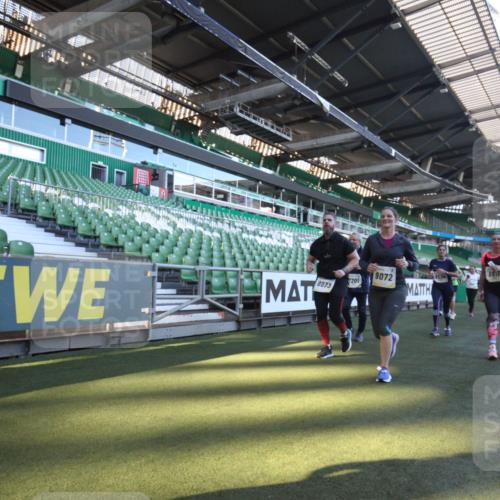 06.10.2024 - 19. swb-Marathon Bremen Yannick Fuchs http://msf.ph/oto/7363658 06.10.2024 10:33:38 Laufen im Stadion 7076, 7122, 7123, 7201, 7202, 7203, 7264, 7269, 7282, 7330, 7332, 7333, 7358, 7404, 7418, 7509, 7510, 7577, 7608, 7663, 7723, 7832, 7855, 7867, 7869, 7886, 7898, 7997, 8113, 8153, 8178, 8179, 8190, 8194, 8195, 8224, 8241, 8263, 8269, 8308, 8451, 8534, 8579, 8607, 8608, 8611, 8612, 8640, 8653, 8798, 8864, 8986, 9003, 9041, 9053, 9059, 9072, 9073, 9114, 9126 meine-sportfotos.de