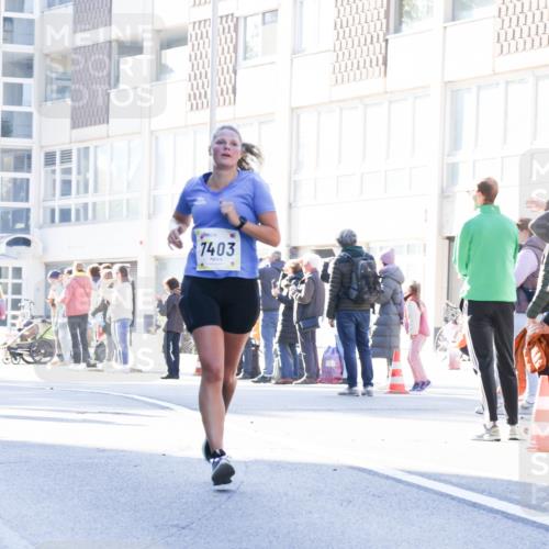 06.10.2024 - 19. swb-Marathon Bremen Matties Gatica Varas http://msf.ph/oto/7363660 06.10.2024 10:40:58 Laufen 7403 meine-sportfotos.de