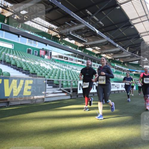 06.10.2024 - 19. swb-Marathon Bremen Yannick Fuchs http://msf.ph/oto/7363664 06.10.2024 10:33:38 Laufen im Stadion 7076, 7122, 7123, 7201, 7202, 7203, 7264, 7269, 7282, 7330, 7332, 7333, 7358, 7404, 7418, 7509, 7510, 7577, 7608, 7663, 7723, 7832, 7855, 7867, 7869, 7886, 7898, 7997, 8113, 8153, 8178, 8179, 8190, 8194, 8195, 8224, 8241, 8263, 8269, 8308, 8451, 8534, 8579, 8607, 8608, 8611, 8612, 8640, 8653, 8798, 8864, 8986, 9003, 9041, 9053, 9059, 9072, 9073, 9114, 9126 meine-sportfotos.de