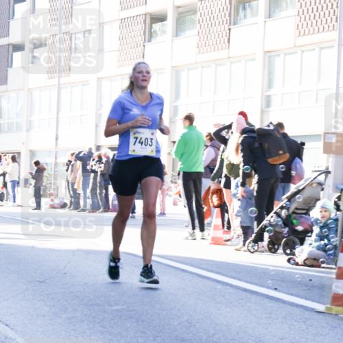 06.10.2024 - 19. swb-Marathon Bremen Matties Gatica Varas http://msf.ph/oto/7363706 06.10.2024 10:40:59 Laufen 7403 meine-sportfotos.de