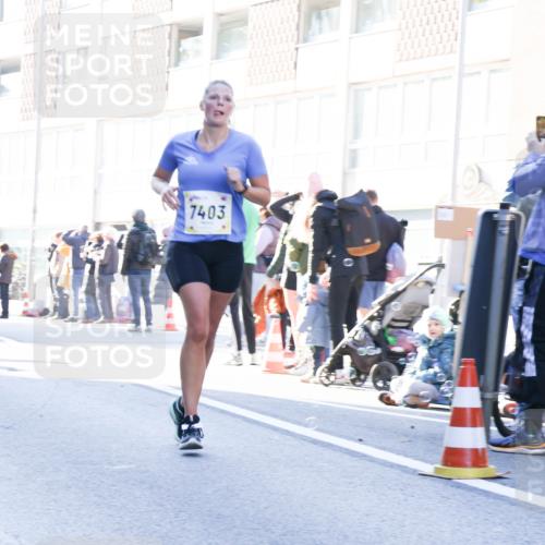 06.10.2024 - 19. swb-Marathon Bremen Matties Gatica Varas http://msf.ph/oto/7363719 06.10.2024 10:41:00 Laufen 7403 meine-sportfotos.de