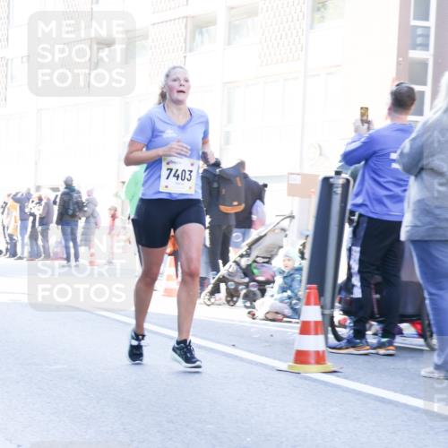 06.10.2024 - 19. swb-Marathon Bremen Matties Gatica Varas http://msf.ph/oto/7363748 06.10.2024 10:41:00 Laufen 7403 meine-sportfotos.de