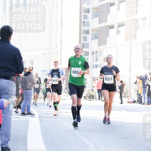 06.10.2024 - 19. swb-Marathon Bremen Matties Gatica Varas http://msf.ph/oto/7363778 06.10.2024 10:41:02 Laufen 8452, 7978, 905, 8335 meine-sportfotos.de