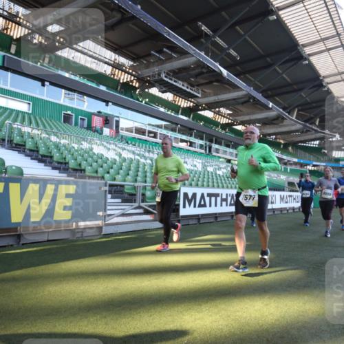 06.10.2024 - 19. swb-Marathon Bremen Yannick Fuchs http://msf.ph/oto/7363780 06.10.2024 10:33:51 Laufen im Stadion 7040, 7076, 7122, 7123, 7130, 7201, 7202, 7203, 7227, 7264, 7269, 7282, 7330, 7332, 7358, 7404, 7418, 7577, 7608, 7663, 7693, 7718, 7723, 7811, 7832, 7848, 7855, 7867, 7869, 7886, 7935, 7997, 8033, 8113, 8178, 8179, 8190, 8195, 8197, 8208, 8235, 8236, 8263, 8269, 8293, 8308, 8326, 8338, 8382, 8399, 8414, 8415, 8435, 8451, 8463, 8534, 8546, 8579, 8607, 8608, 8611, 8612, 8640, 8653, 8694, 8707, 8798, 9003, 9041, 9053, 9072, 9073 meine-sportfotos.de