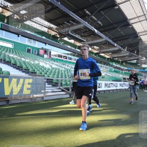 06.10.2024 - 19. swb-Marathon Bremen Yannick Fuchs http://msf.ph/oto/7363809 06.10.2024 10:33:54 Laufen im Stadion 7040, 7076, 7122, 7123, 7130, 7201, 7202, 7203, 7227, 7264, 7282, 7330, 7332, 7358, 7404, 7418, 7577, 7608, 7663, 7693, 7718, 7723, 7811, 7832, 7848, 7855, 7867, 7869, 7886, 7935, 7987, 7997, 8005, 8006, 8017, 8033, 8107, 8113, 8178, 8179, 8190, 8195, 8197, 8208, 8229, 8235, 8236, 8263, 8269, 8293, 8326, 8338, 8382, 8399, 8414, 8415, 8435, 8463, 8534, 8546, 8572, 8579, 8607, 8608, 8611, 8612, 8640, 8644, 8653, 8694, 8707, 8798, 9003, 9053, 9072, 9073 meine-sportfotos.de