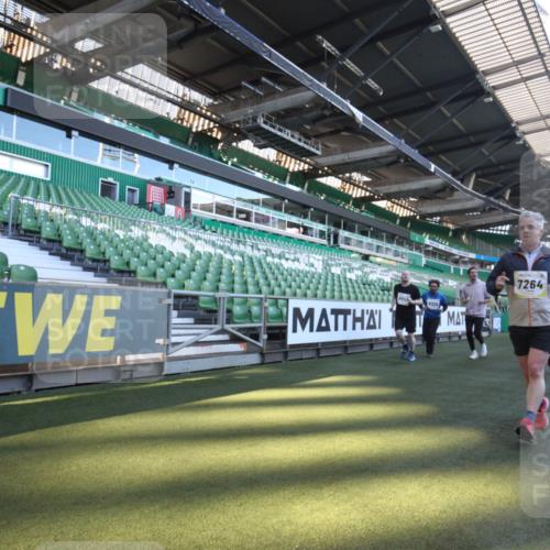 06.10.2024 - 19. swb-Marathon Bremen Yannick Fuchs http://msf.ph/oto/7363829 06.10.2024 10:33:57 Laufen im Stadion 7040, 7076, 7122, 7123, 7130, 7202, 7203, 7227, 7264, 7282, 7330, 7332, 7358, 7395, 7404, 7418, 7577, 7608, 7663, 7693, 7718, 7723, 7811, 7832, 7848, 7855, 7867, 7869, 7886, 7929, 7935, 7987, 7997, 8005, 8006, 8017, 8033, 8107, 8113, 8178, 8179, 8190, 8197, 8208, 8229, 8235, 8236, 8263, 8269, 8293, 8326, 8338, 8382, 8398, 8399, 8414, 8415, 8435, 8463, 8534, 8546, 8550, 8572, 8579, 8607, 8608, 8612, 8640, 8644, 8694, 8707, 8798, 9003, 9072, 9073 meine-sportfotos.de