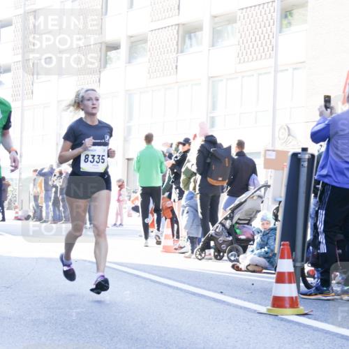 06.10.2024 - 19. swb-Marathon Bremen Matties Gatica Varas http://msf.ph/oto/7363848 06.10.2024 10:41:03 Laufen 8335 meine-sportfotos.de
