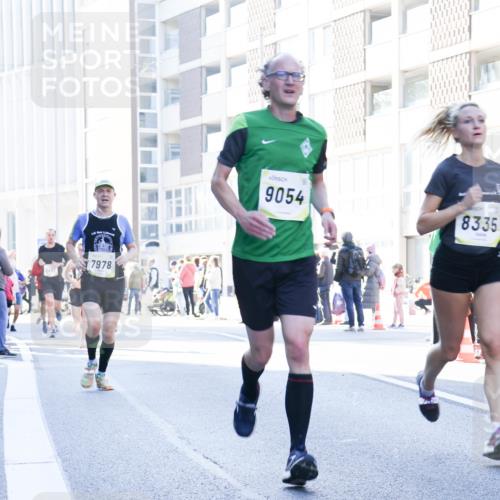 06.10.2024 - 19. swb-Marathon Bremen Matties Gatica Varas http://msf.ph/oto/7363875 06.10.2024 10:41:04 Laufen 8452, 7978, 9054, 8335 meine-sportfotos.de