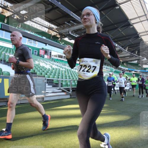 06.10.2024 - 19. swb-Marathon Bremen Yannick Fuchs http://msf.ph/oto/7363878 06.10.2024 10:34:04 Laufen im Stadion 7040, 7048, 7076, 7122, 7123, 7130, 7202, 7203, 7221, 7223, 7227, 7255, 7264, 7282, 7330, 7332, 7358, 7395, 7404, 7418, 7532, 7577, 7693, 7718, 7723, 7745, 7775, 7811, 7832, 7844, 7848, 7855, 7886, 7909, 7910, 7929, 7935, 7971, 7987, 8005, 8006, 8017, 8027, 8033, 8107, 8113, 8178, 8179, 8190, 8197, 8203, 8208, 8229, 8235, 8236, 8263, 8269, 8283, 8293, 8326, 8338, 8382, 8398, 8399, 8414, 8415, 8435, 8463, 8546, 8550, 8572, 8579, 8607, 8608, 8612, 8640, 8644, 8694, 8707 meine-sportfotos.de