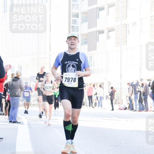 06.10.2024 - 19. swb-Marathon Bremen Matties Gatica Varas http://msf.ph/oto/7363917 06.10.2024 10:41:05 Laufen 9000, 8239, 7978 meine-sportfotos.de