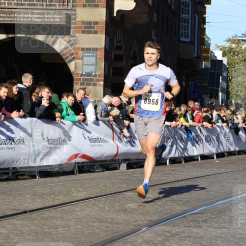06.10.2024 - 19. swb-Marathon Bremen Strokosch-Dieckow http://msf.ph/oto/7364035 06.10.2024 10:38:49 Ziel 8956, 9122 meine-sportfotos.de