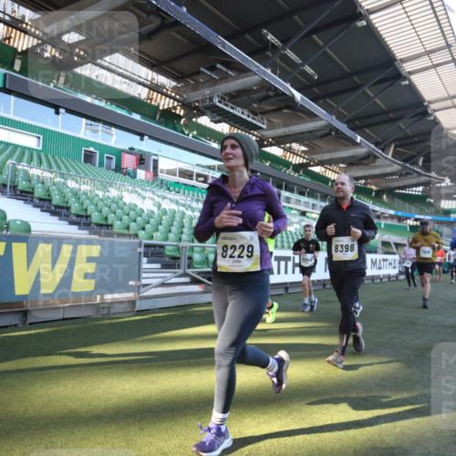 06.10.2024 - 19. swb-Marathon Bremen Yannick Fuchs http://msf.ph/oto/7364049 06.10.2024 10:34:21 Laufen im Stadion 7040, 7048, 7130, 7221, 7223, 7227, 7242, 7255, 7262, 7352, 7377, 7383, 7395, 7436, 7446, 7507, 7532, 7693, 7718, 7722, 7745, 7775, 7811, 7844, 7848, 7909, 7910, 7918, 7929, 7935, 7971, 7980, 7987, 8005, 8006, 8017, 8027, 8033, 8085, 8107, 8115, 8122, 8166, 8178, 8179, 8190, 8197, 8203, 8208, 8229, 8235, 8236, 8270, 8283, 8293, 8326, 8338, 8363, 8382, 8398, 8399, 8414, 8415, 8435, 8463, 8546, 8550, 8572, 8644, 8670, 8678, 8694, 8707, 8736, 9015 meine-sportfotos.de