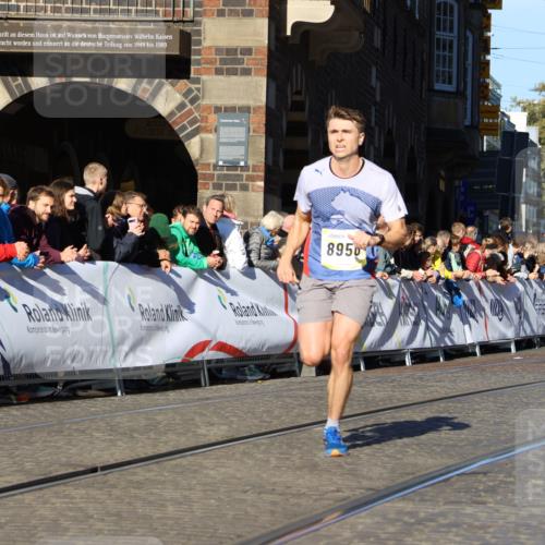 06.10.2024 - 19. swb-Marathon Bremen Strokosch-Dieckow http://msf.ph/oto/7364069 06.10.2024 10:38:49 Ziel 8956, 9122 meine-sportfotos.de