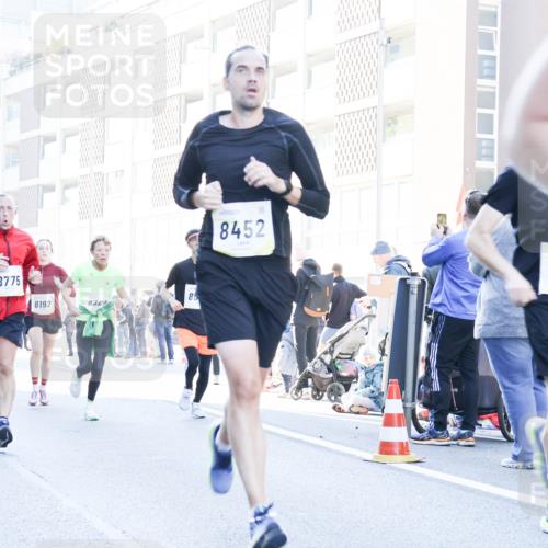 06.10.2024 - 19. swb-Marathon Bremen Matties Gatica Varas http://msf.ph/oto/7364113 06.10.2024 10:41:12 Laufen 8775, 8192, 85, 932, 8452 meine-sportfotos.de