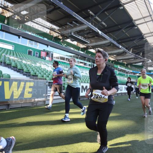 06.10.2024 - 19. swb-Marathon Bremen Yannick Fuchs http://msf.ph/oto/7364117 06.10.2024 10:34:29 Laufen im Stadion 7040, 7048, 7130, 7156, 7221, 7223, 7242, 7255, 7262, 7307, 7352, 7377, 7383, 7395, 7413, 7436, 7446, 7502, 7507, 7532, 7587, 7679, 7680, 7718, 7722, 7745, 7757, 7775, 7844, 7909, 7910, 7918, 7926, 7929, 7954, 7971, 7980, 7981, 7987, 8005, 8006, 8017, 8027, 8085, 8107, 8115, 8122, 8166, 8197, 8203, 8208, 8229, 8246, 8270, 8283, 8293, 8338, 8363, 8382, 8398, 8435, 8472, 8494, 8495, 8496, 8541, 8542, 8550, 8572, 8644, 8670, 8678, 8707, 8736, 8839, 9015 meine-sportfotos.de