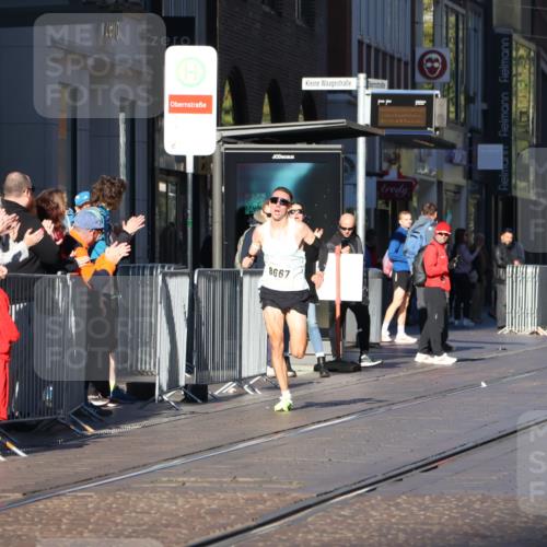 06.10.2024 - 19. swb-Marathon Bremen Strokosch-Dieckow http://msf.ph/oto/7364122 06.10.2024 10:25:46 Laufen 8667 meine-sportfotos.de