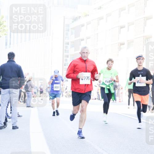 06.10.2024 - 19. swb-Marathon Bremen Matties Gatica Varas http://msf.ph/oto/7364131 06.10.2024 10:41:12 Laufen 9000, 8775, 8321, 11 meine-sportfotos.de